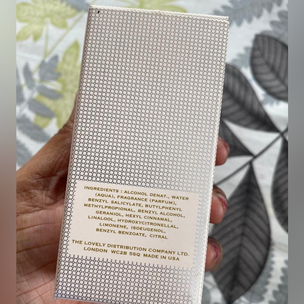 🌷SJP Lovely🌷 - Picture 2 of 8